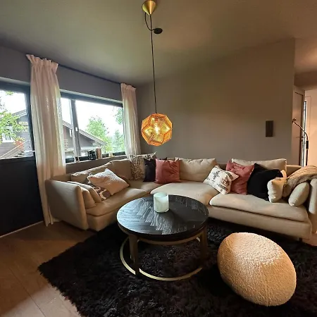 Inn/out - 4-room W/3 Bedroom