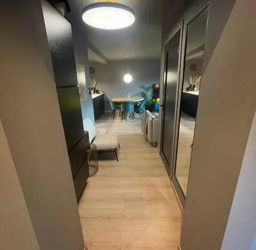 Inn/out - 4-room W/3 Bedroom