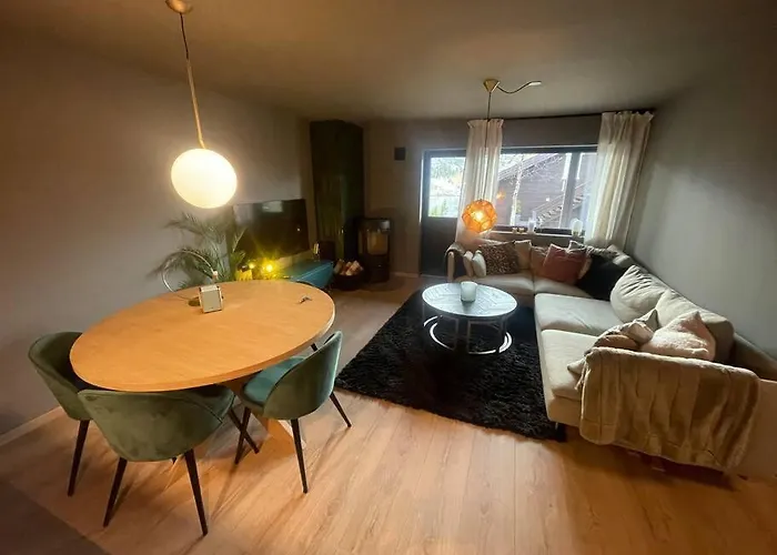 Апартаменты Inn/out - 4-room W/3 Bedroom *