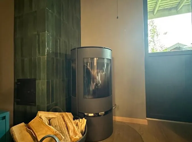 Апартаменты Inn/out - 4-room W/3 Bedroom